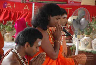 The SPH performing the homa,2