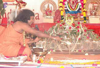 The SPH performing the homa,3